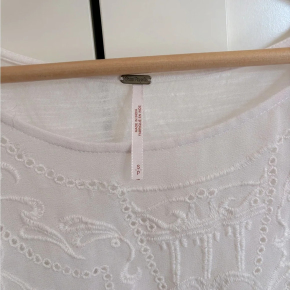 Free People Embroidered Bell Sleeve Blouse Size Small - Picture 4 of 7